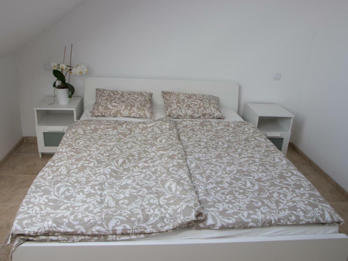 Apartmán U Fuxů Zleby Exterior foto